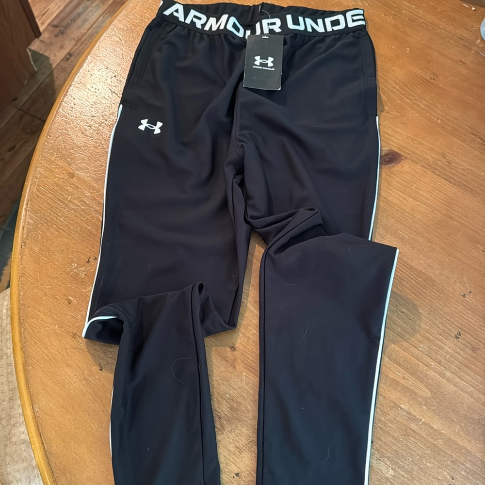 Girls under armour pant